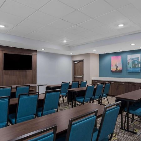 Hampton Inn By Hilton Williams Exterior photo